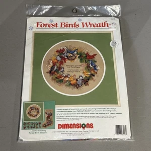 Dimensions # 8413 Forest Birds Wreath Counted Cross Stitch Kit - Bild 1 von 2
