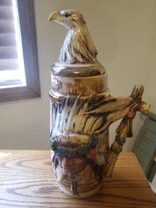 Jefe indio de cerámica vintage hecho a mano con águila Stein de Ramsey House - Imagen 1 de 8