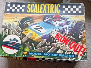 SCALEXTRIC SET 40 BLOW-OUT CARS IN WORKING ORDER - Picture 1 of 5