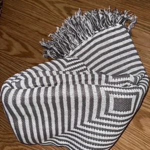 New! Gray White Stripe Squares Homespun Throw, 50x60 with 2.5” Fringe - Picture 1 of 4