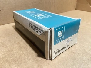 GM 1154121 Front Disc Brake Pad Set - NOS, SEALED IN ORIGINAL BOX - Picture 1 of 7