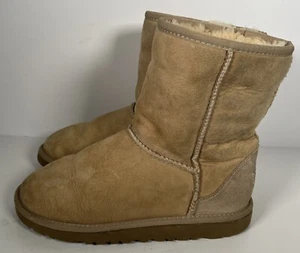 UGG Australia 5251 Classic Kids Boots Insulated Winter Kids Footwear Shoes sz 6 - Picture 1 of 9