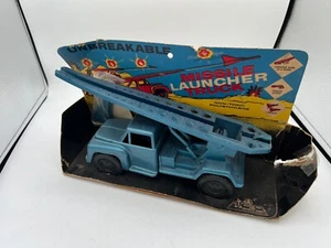 Raro - CAMIÓN DE LANZAMIENTO DE MISILES IRROMPIBLE - Juguete de plástico y novedad Corp / NY - Imagen 1 de 8