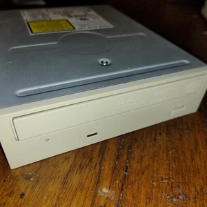 PIONEER BEIGE DVD CD-ROM DRIVE CABLE IDE IBM PC like Intel P5 486 AMD WINDOWS - Picture 1 of 8