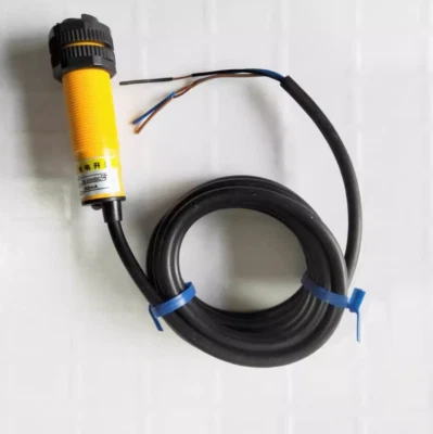 1PC NEW Omron Photoelectric Switch E3F-DS30P1 .A0 - Image 1 of 3