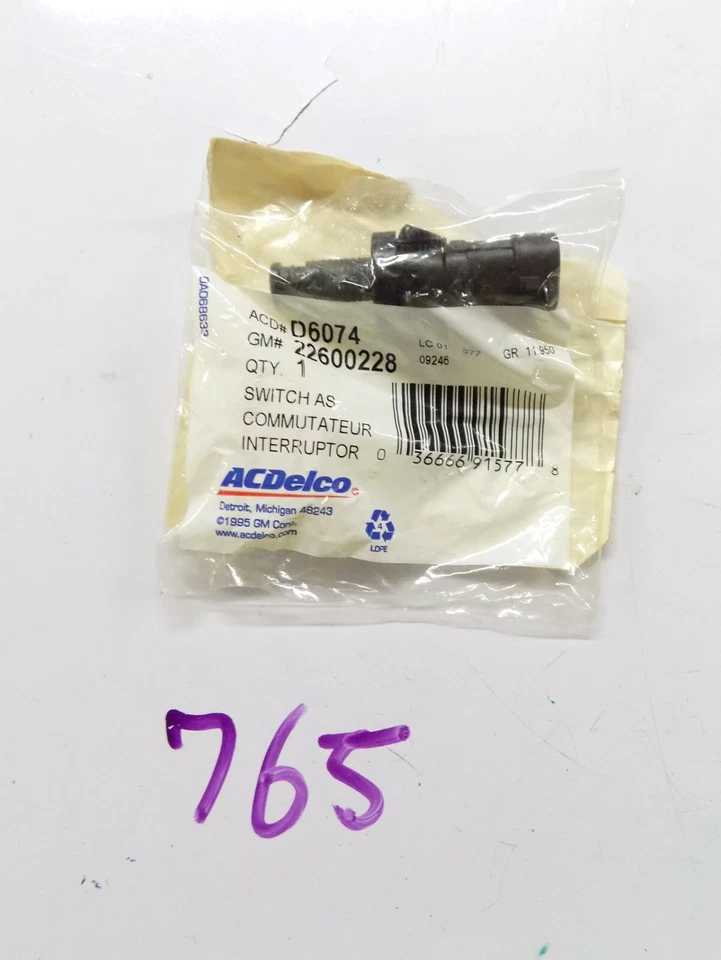 Interruptor de jamba de puerta GM 03-07 Chevrolet Oldsmobile Pontiac Saturn 22600228 NOS Foto 1 de 1