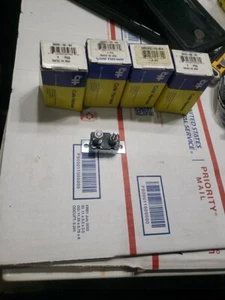 *NEW* BFF M mm, 0770 Cole Hersee Thermal Circuit Breaker 12 VDG50A 30055-50-Bx - Picture 1 of 1