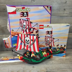 Lego Pirates Set 6250 Cross Bone Clipper Near Complete w/ Box & Manual - Picture 1 of 10