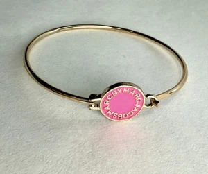 Marc Jacobs Women's Metallic Logo Disc-o Skinny Bracelet Bangle Gold Pink - Picture 1 of 4