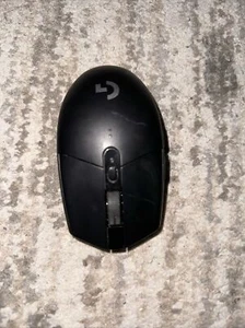 Logitech G304 Wireless Gaming Mouse for PC Mac Windows LightSpeed - Picture 1 of 4