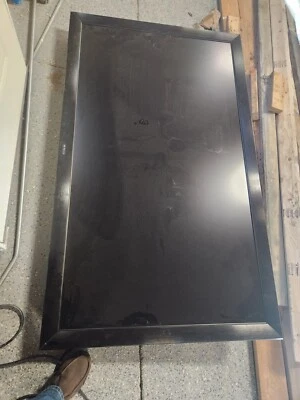 Runco CX-70DHD TV, Black, 70", box and installation bracket included - Image 1 of 3