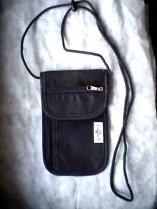 Brustbeutel Brusttasche Geldbeutel in Schwarz mit 4 Taschen + RFID -Schutz / NEU - Bild 1 von 3
