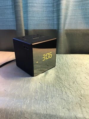 Sony ICF- C1T Cube FM / AM Radio & Dual Alarm with Mirror Finish Cool Clock - Image 1 of 4