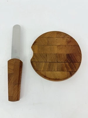 "De colección Jens Quistgaard para tabla de cortar queso de teca Dansk con cuchillo incorporado 8,5""" Foto 1 de 4