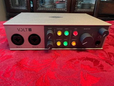 Universal Audio Volt 2,2-in/2-out USB-C audio interface with 2 microphone preamp - Image 1 of 4