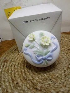 Caja de baratijas/música vintage Heritage House floral tema de Lara - Imagen 1 de 8