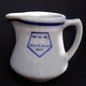 Crema con mango Joyce E. Black Eastern Star 1971 Walker Restaurant Ware - Imagen 1 de 5