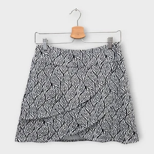 IBKUL Golf Women's Skort Print (Black/White) - Small - Picture 1 of 2