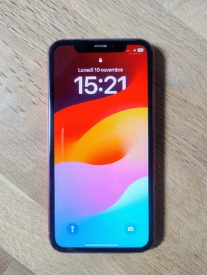 Apple iPhone XR - 64GB - Rosso - Immagine 1 di 4