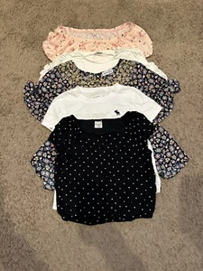 Girls Clothes 12 Pack Kids 11-12 Pre-Owned Blouses T-Shirts Jean Hoodie Cardigan - Picture 1 of 3