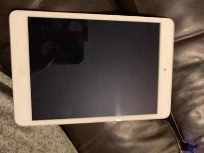 apple mini ipad - Image 1 of 2