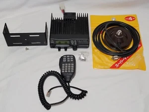 iCOM IC-V8000 VHF FM Transceiver Radio w/ HM-133 Mic & Diamond SPM-35 Antenna - Picture 1 of 20
