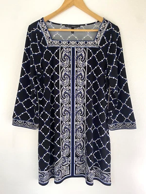 Mini túnica artística WhiteHouseBlackMarket L vestido recto pergaminos elástico cuello cuadrado Foto 1 de 4