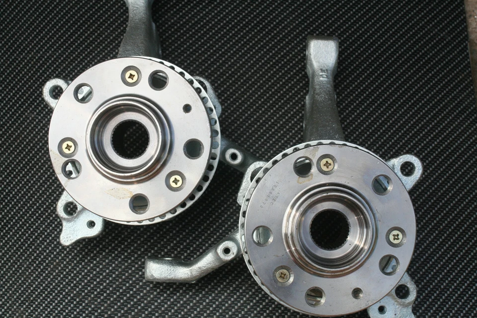 GOLF 3 VR6 RADLAGERGEHÄUSE ACHSSCHENKEL VORN 5x100 ohne PLUSACHSE PASSAT 35i VW - Bild 1 von 2