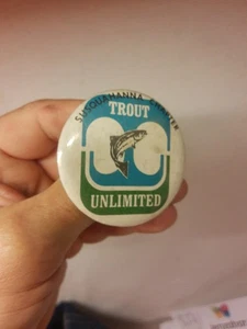 PULSANTE PINBACK CAPITOLO SUSQUAHANNA VINTAGE TROTA ILLIMITATA ANNI 70 80 PESCA A MOSCA - Foto 1 di 5