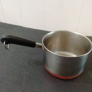 Revere Ware 1801 - 1 1/2 Quart Sauce Pan Copper Bottom Clinton, IL No Lid. - Picture 1 of 8
