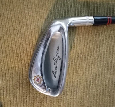 Ben Hogan Apex 4 (9-Hierro) Ligero Grafito Buenas Agarres. Foto 1 de 4
