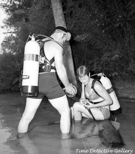 Couple Wearing Voit Diving Gear, Silver Springs, FL - 1970 - Vintage Photo Print - Picture 1 of 1