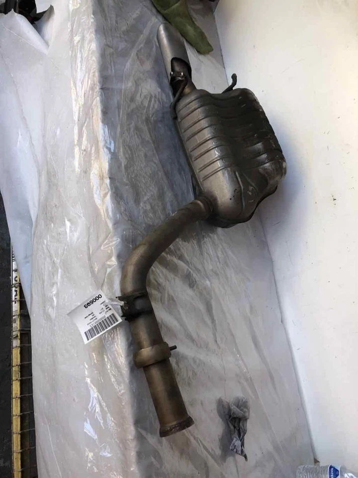 Mercedes Benz Clase C C300 2008-2012 silenciador escape conductor izquierdo A2044912201 Foto 1 de 4