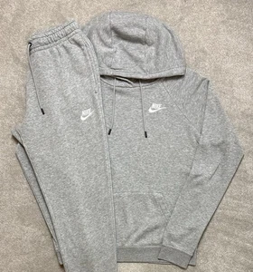 Chándal Nike Classic Club gris, para mujer talla XS / extra pequeño PVP £120 - Imagen 1 de 14