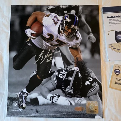 Foto firmada por Ray Rice 8x10 Baltimore Ravens - Auténtico certificado de autenticidad Steiner Foto 1 de 4