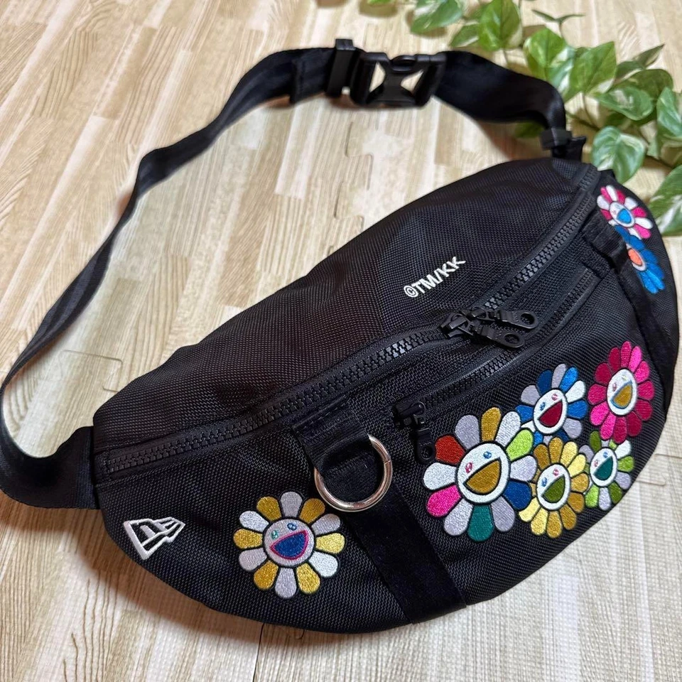 Bolso Cintura Takashi Murakami Flor X New Era Colaboración Negro 2022SS Raro Foto 1 de 4