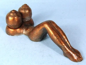 SPICE OF LIFE VINTAGE METAL PIN UP NIÑA NOVEDAD SALERO Y PIMENTERO AGITADOR - Imagen 1 de 9