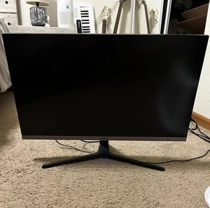 Samsung LU28R550UQNXZA 28 Inch UHD Monitor 4K IPS Used Excellent Condition - Picture 1 of 2