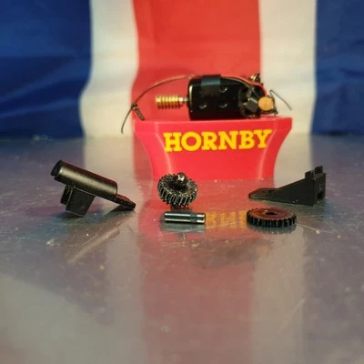 Hornby 00 Merchant Navy Loco Gear & Motor Set! - Image 1 of 3