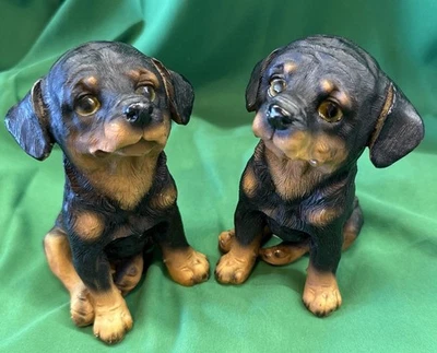 Ротвейлер щенок собаки набор из 2 фигурок смолы Greenbrier Int'l 5 1/2 в высоту - Изображение 1 из 4