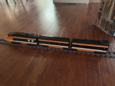 LEGO Creator Expert: Horizon Express (10233) con encendido Foto 1 de 4