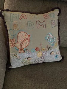 Adorable 16x16 Embroidered Throw Pillow W/ Knitted Border “Make Do And Mend “ - Picture 1 of 14