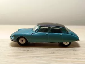 Corgi Toys 210 Citroen DS19 - Picture 1 of 8