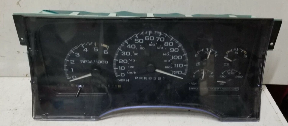 2000 凯迪拉克凯雷德仪表组 — 第 1/4 张图片