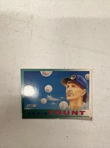 1992 Fleer Robin Yount Baseball Card #708 - Picture 1 of 2