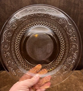 3 Vtg KIG Indonesia Fleur-de-lis Trellis Pink Depression Style Glass 10" Plates - Picture 1 of 18