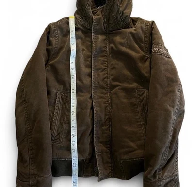 Chaqueta con capucha de piel sintética marrón Abercrombie & FitchEnvíame ofertas Foto 1 de 4