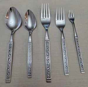 ONEIDA SPANISH COURT FLATWARE GROUPINGS - FORKS & SPOONS - CHOICE! - Picture 1 of 11