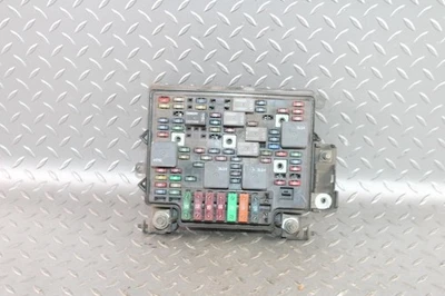 01-02 Suburban 5.3L Motor Engine Fuse Relay Power Distribution Box Housing OEM - Изображение 1 из 4