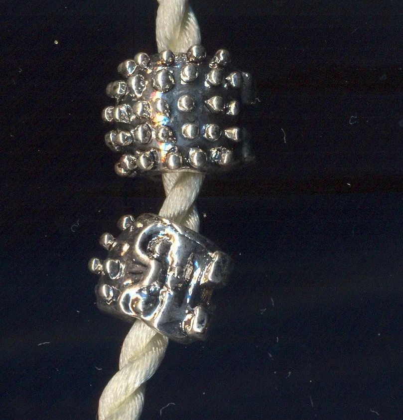 Ciondolo argentato per catena snake "Troll" - Immagine 1 di 1